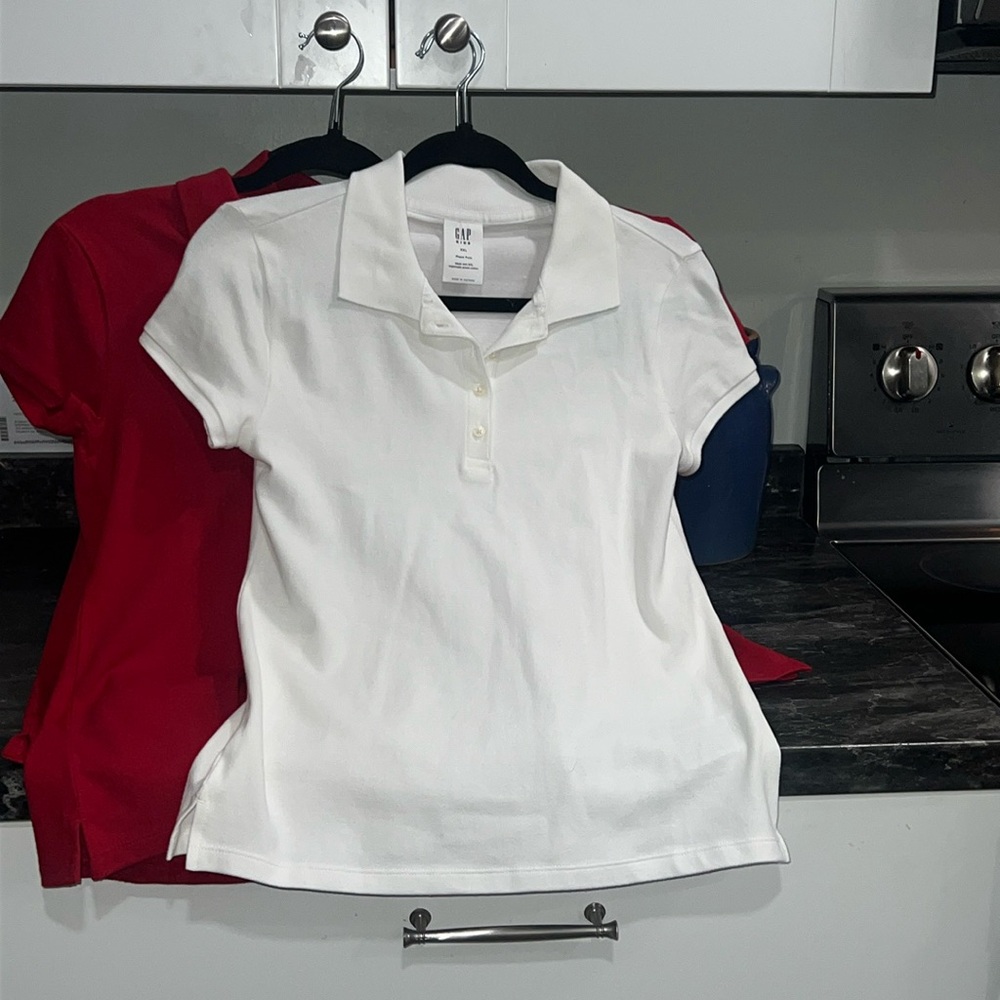 Bundle of Four XXL (14-16) GAP Kids Uniform Polo’s (1 White, 3 Red)